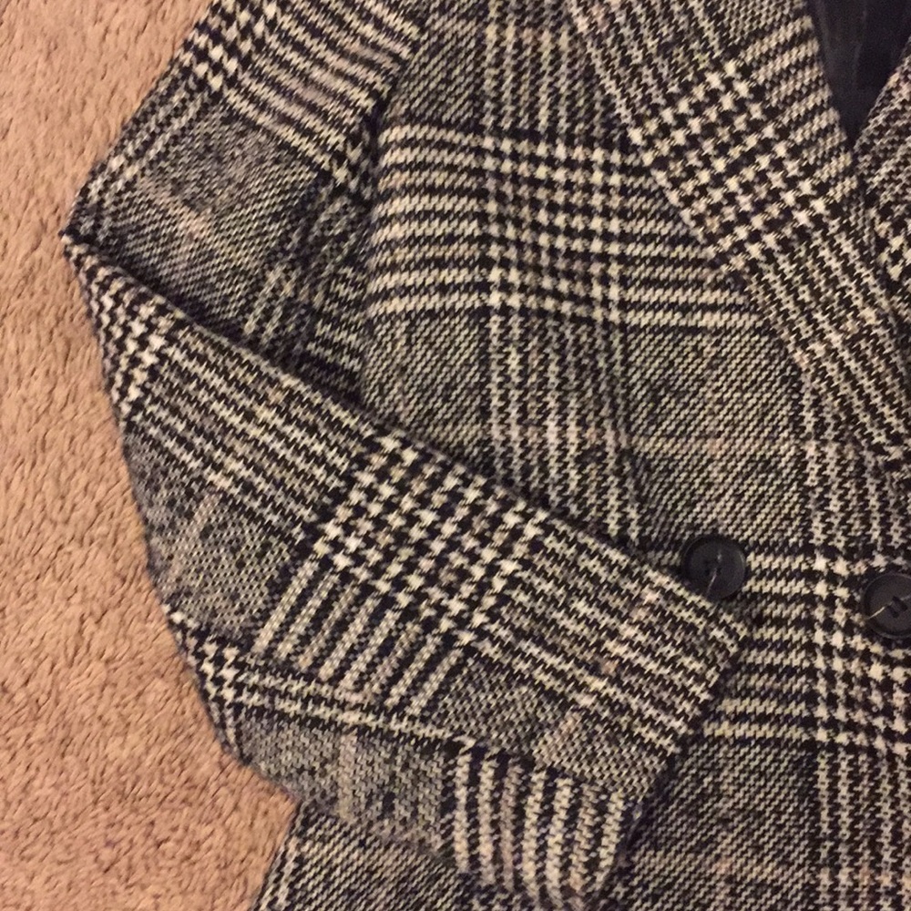 Two piece skirt suit - Picture 4 of 5